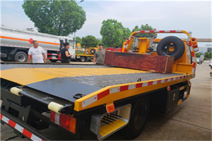 北流附近拖车电话号码服务