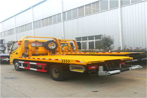 北流附近拖车救援搭电